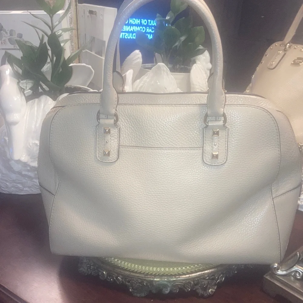 Genuine Micheal Kors Sandrine Large  Leather  Satchel Studded Cream Handbag - Picture 5 of 15